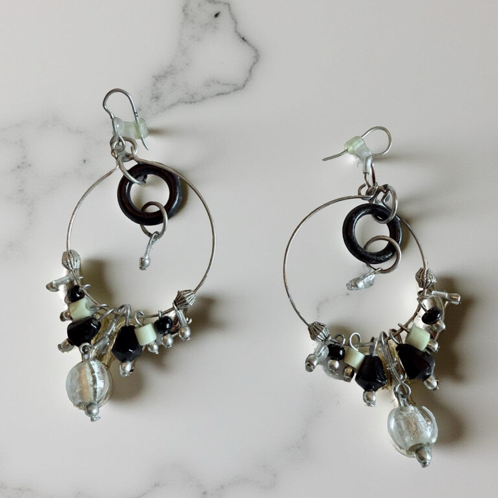 Silver and Black Dangling Hoops Earrings ✨